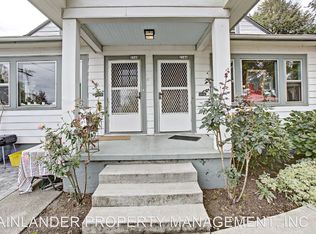2346 SE Pine St, Portland, OR 97214
