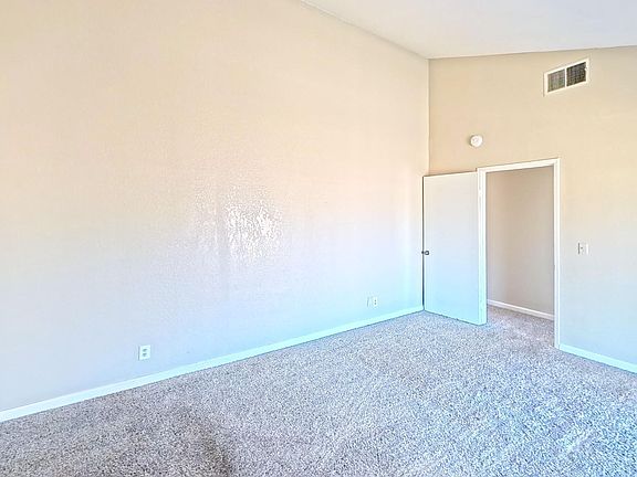 5th image of 531 W Lincoln Ave APT E