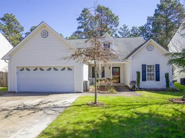 735 Thrush Dr, Vass, NC 28394