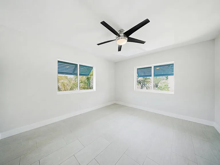 138 N Indies Dr #B — Photo 26