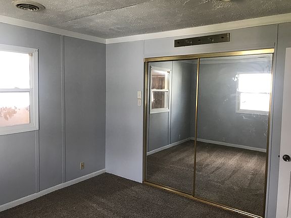 3rd image of 210 Johnson St