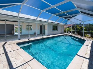 11 Pine Ridge Way, Englewood, FL 34223