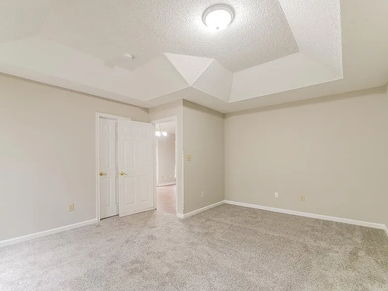 1464 Cain Ct N — Photo 11