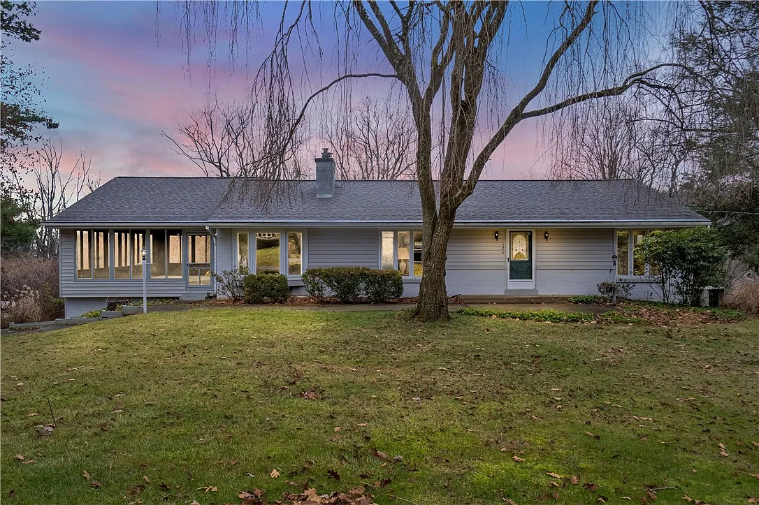 120 W Chapel Ridge Rd photo 1