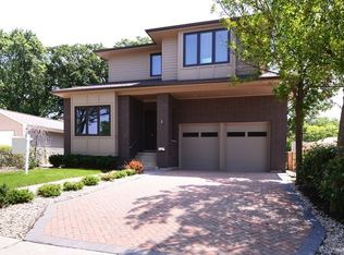 809 Rowe Ave, Park Ridge, IL 60068