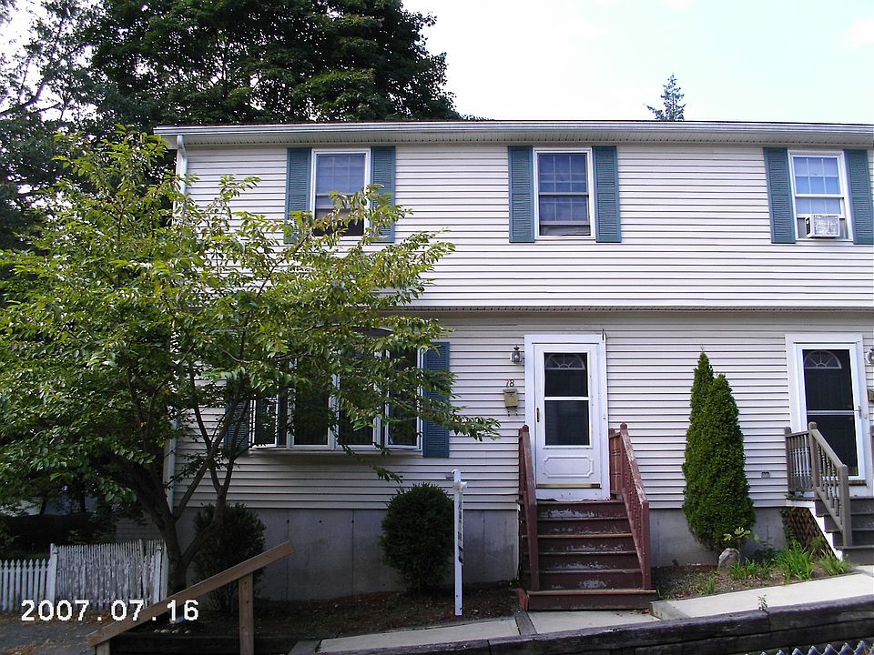 78 Woburn St, Reading, MA  01867