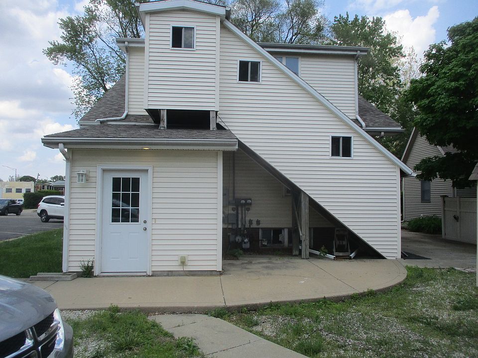 2nd image of 314 E Sangamon Ave