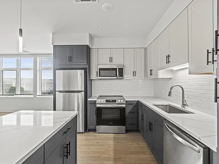 Maximilian at Stonefield — Photo 25