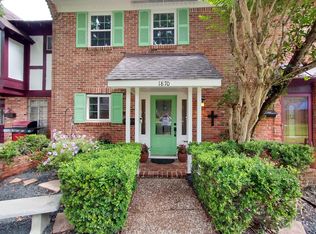 1870 Saxony Ln, Houston, TX 77058