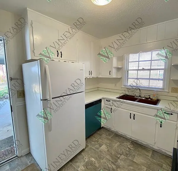 687 Bounty Dr — Photo 11