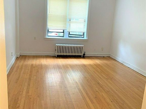 2nd image of 923 73rd St APT 1B