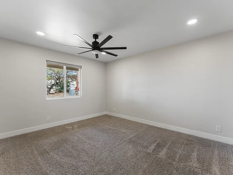 2150 Lake Havasu Plz — Photo 16