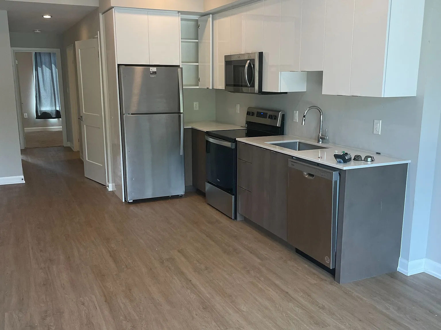 2 bed, $2,350 — Photo 2