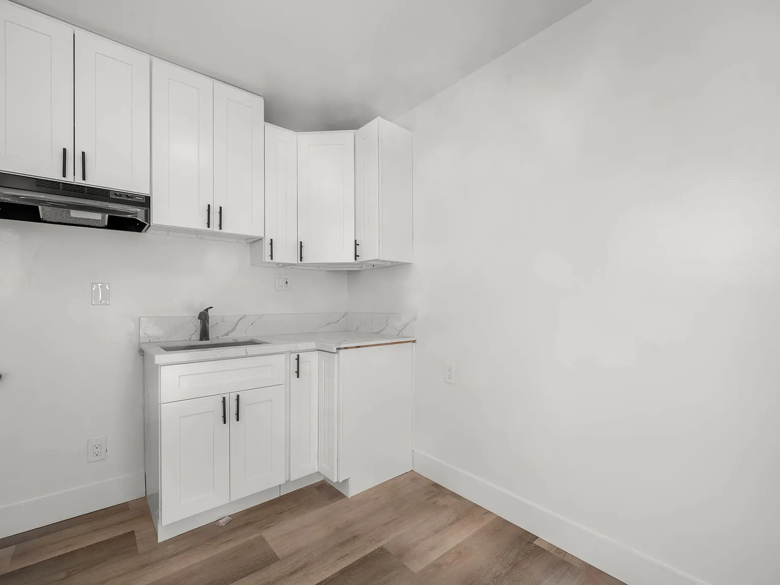 Studio, 475 sqft, $1,995 — Photo 3