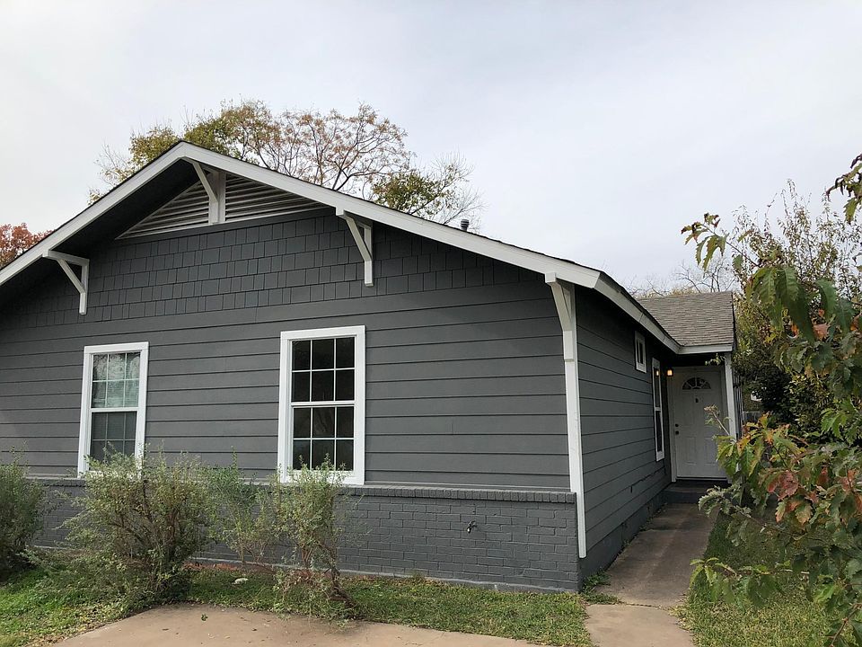 Front side of unit, parking in front