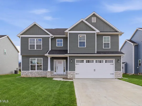 3803 Ten Mile Creek Dr, Sylvania, OH 43560