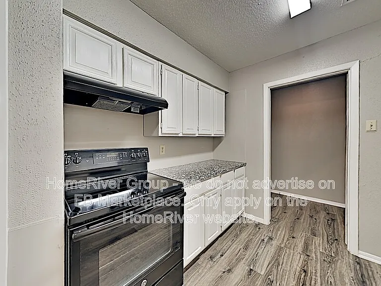 1319 Wisteria Way — Photo 5