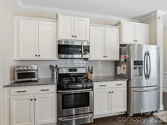 5th image of 6020 Gribble Ln