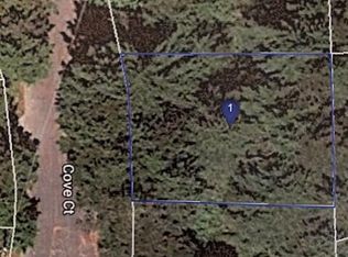 33 Cove Ct, Whitethorn, CA