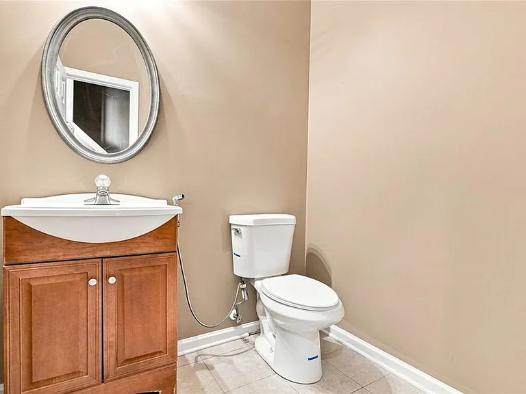 3063 Kentmere Dr — Photo 23