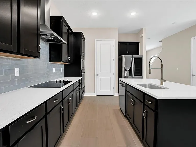 2953 Voyager Ave — Photo 13