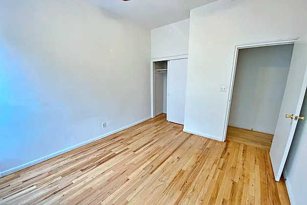 Rented by Douglas Elliman | media 14