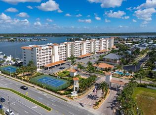 17745 Gulf Blvd APT 702, Redington Shores, FL 33708