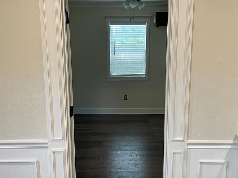 602 N Michigan Ave — Photo 32