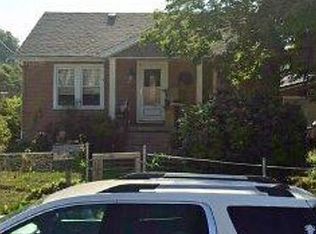 695 N 6th Ave, Canton, IL 61520