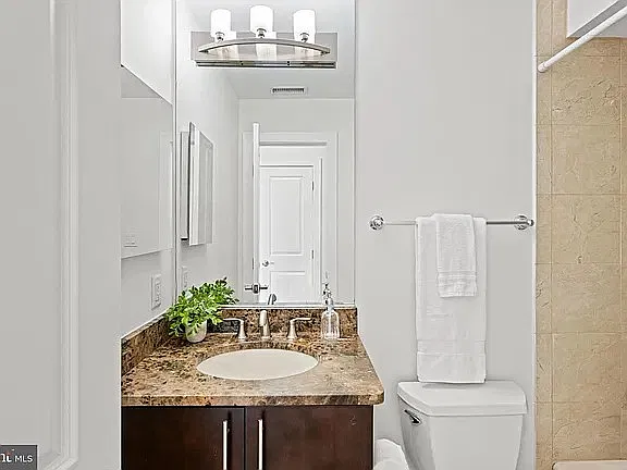 2 bed, 1650 sqft, $6,400 — Photo 3