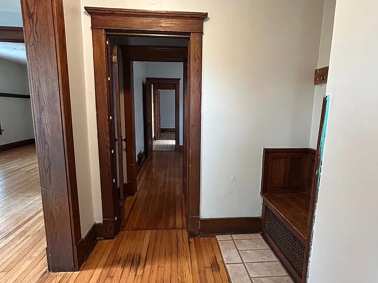 2419 Poppleton Ave — Photo 3
