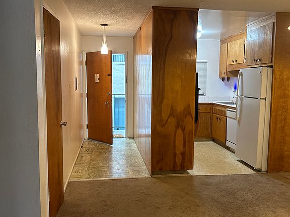 5th image of 1917 Delaware St APT 7