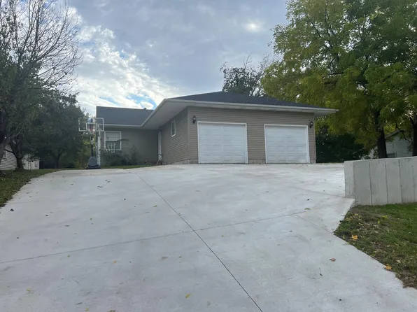 1542 Blossom St SE, Grand Rapids, MI 49508