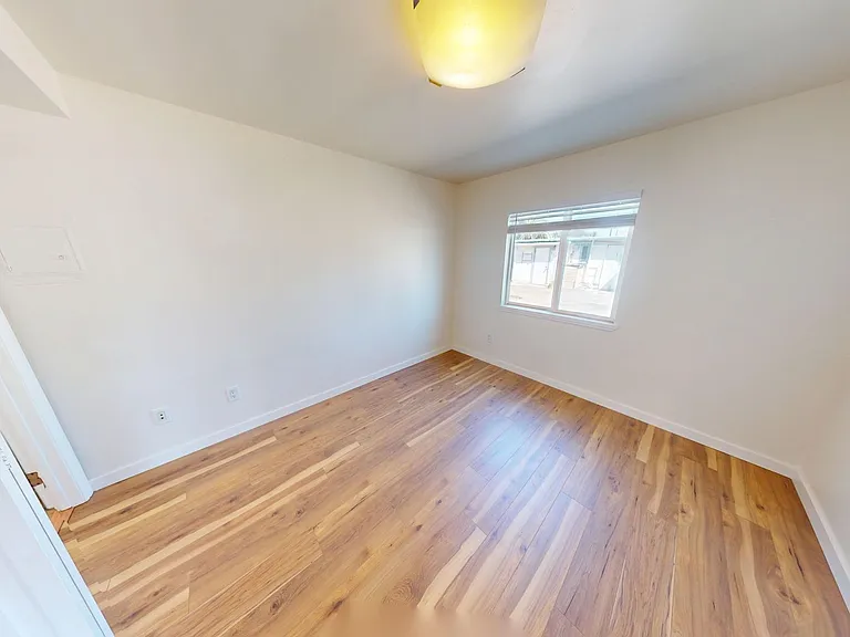 100 Palm Ave — Photo 7