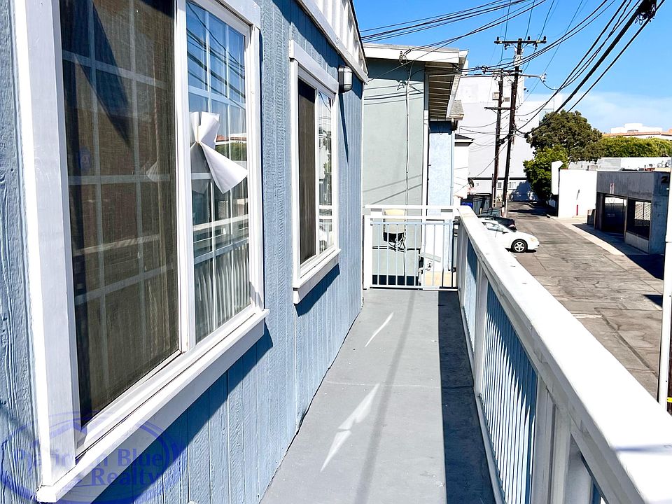 1st image of 216 Avenue H #4