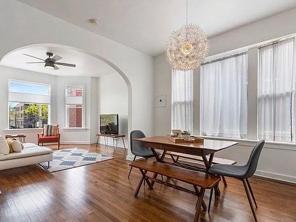 4th image of 3229 W Dickens Ave