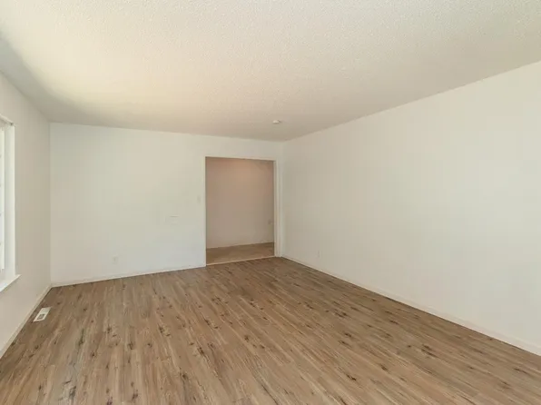 673 E Ellery Ave, Fresno, CA 93710