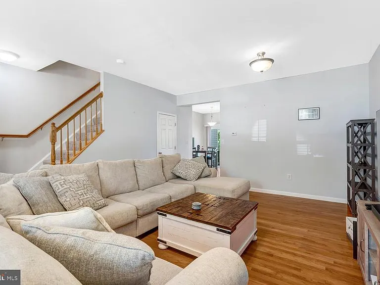 8628 Ellesmere Way — Photo 13