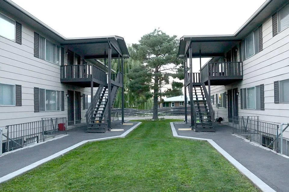 Benton St. Apartments