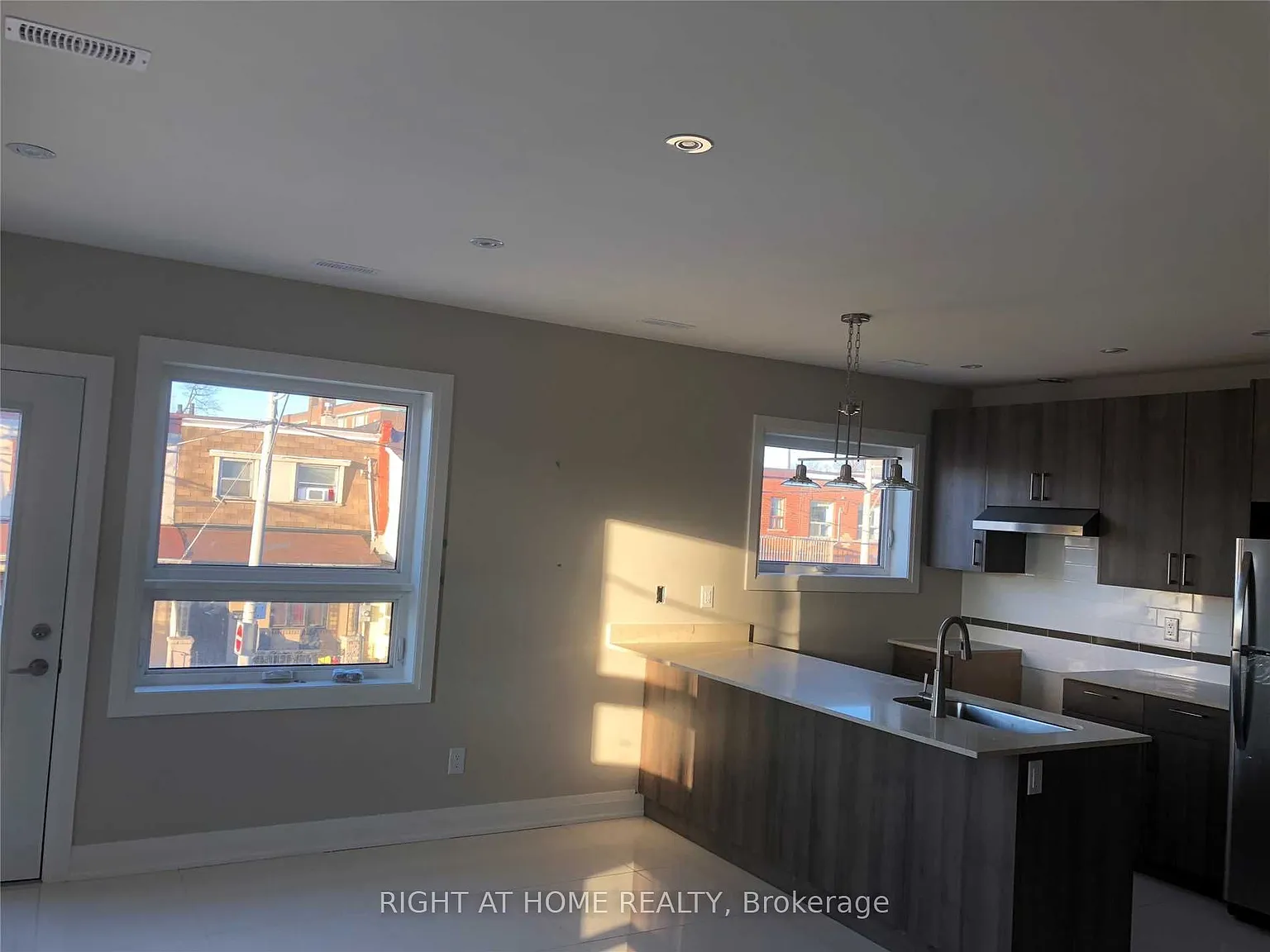 3 bed, $3,750 — Photo 2