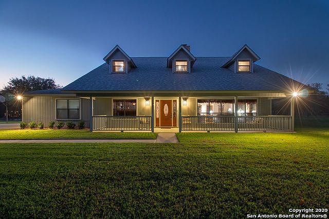 1st image of 2042 Bentwood Dr