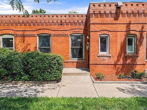625 25th St Photo 1