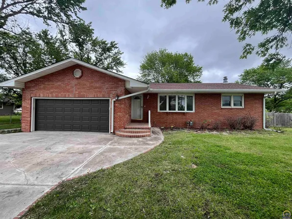 104 Douglas St, Olpe, KS 66865