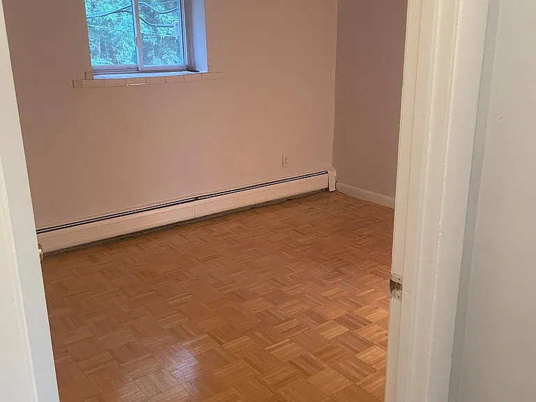 39 Westgate Rd #5 — Photo 4