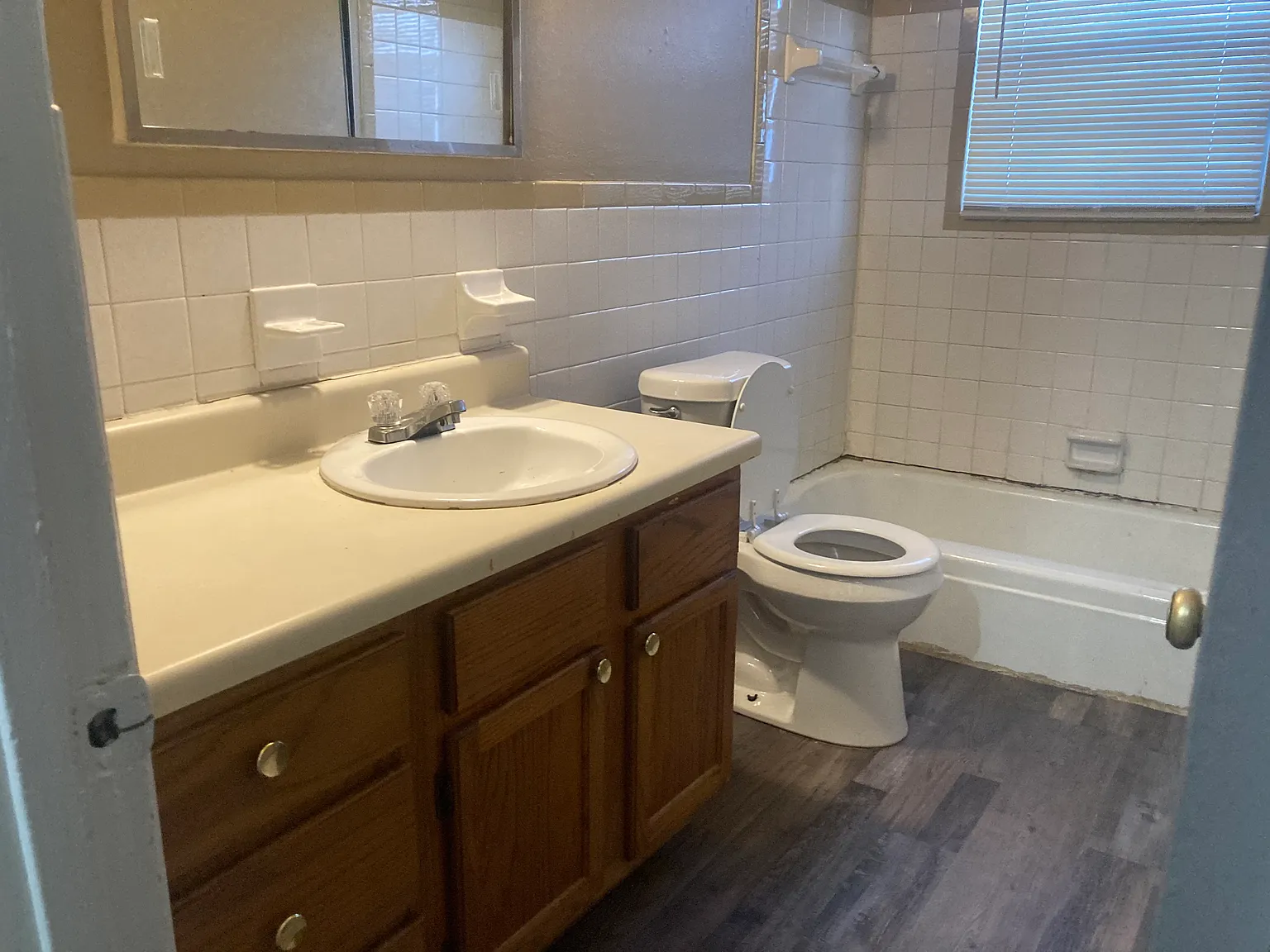 2 bed, 800 sqft, $700 — Photo 3