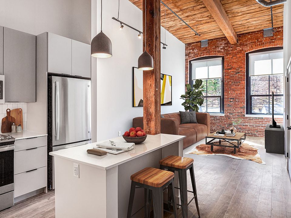 Gourmet chef-inspired kitchens, complete with quartz countertops and a luxury cooking island