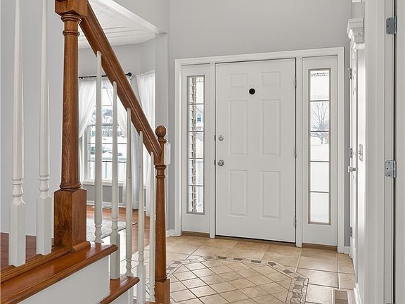 5th image of 133 Blue Aspen Way