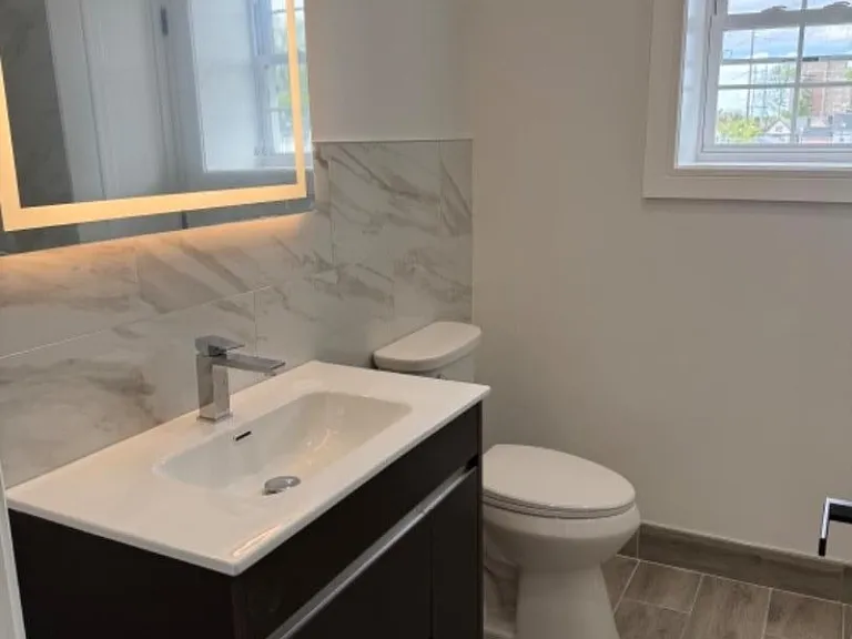 321 Jefferson Ave #3 — Photo 9