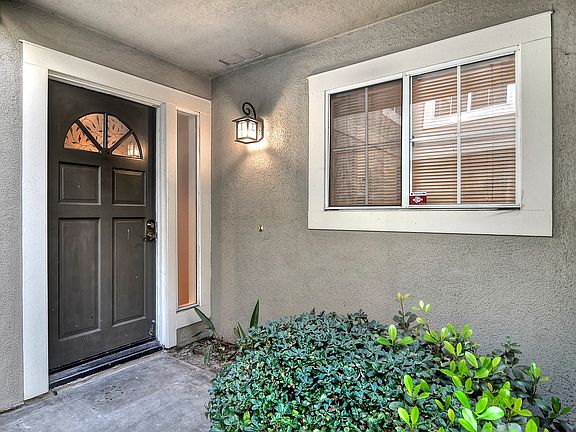 Warm & Inviting Entry Way