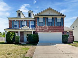 13993 Meadow Lake Dr, Fishers, IN 46038